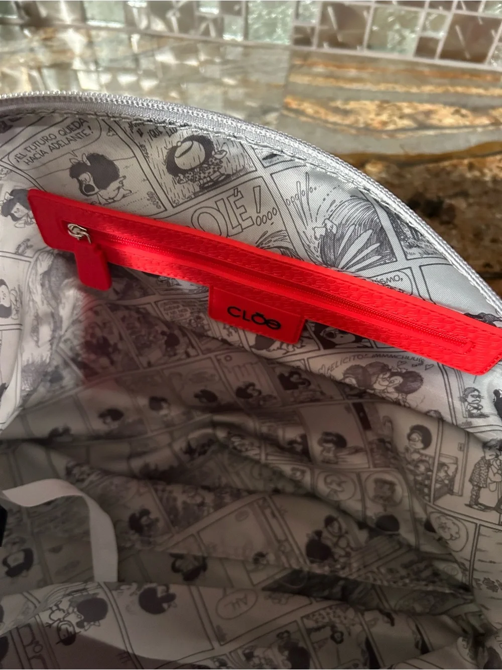 Mafalda CLOE MX. Red Tote Bag with Cartoon Graphic - Brand